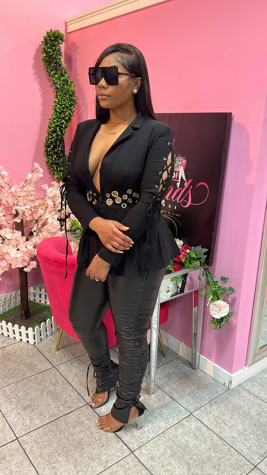 Doll Face Blazer - Black