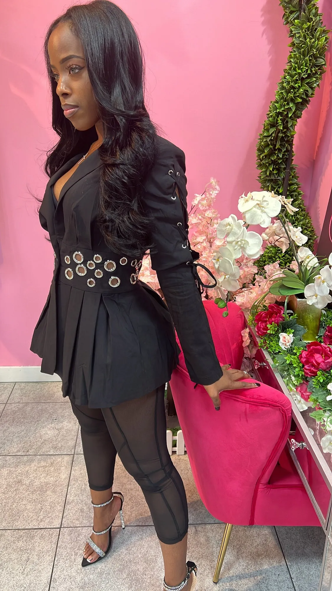 Doll Face Blazer - Black