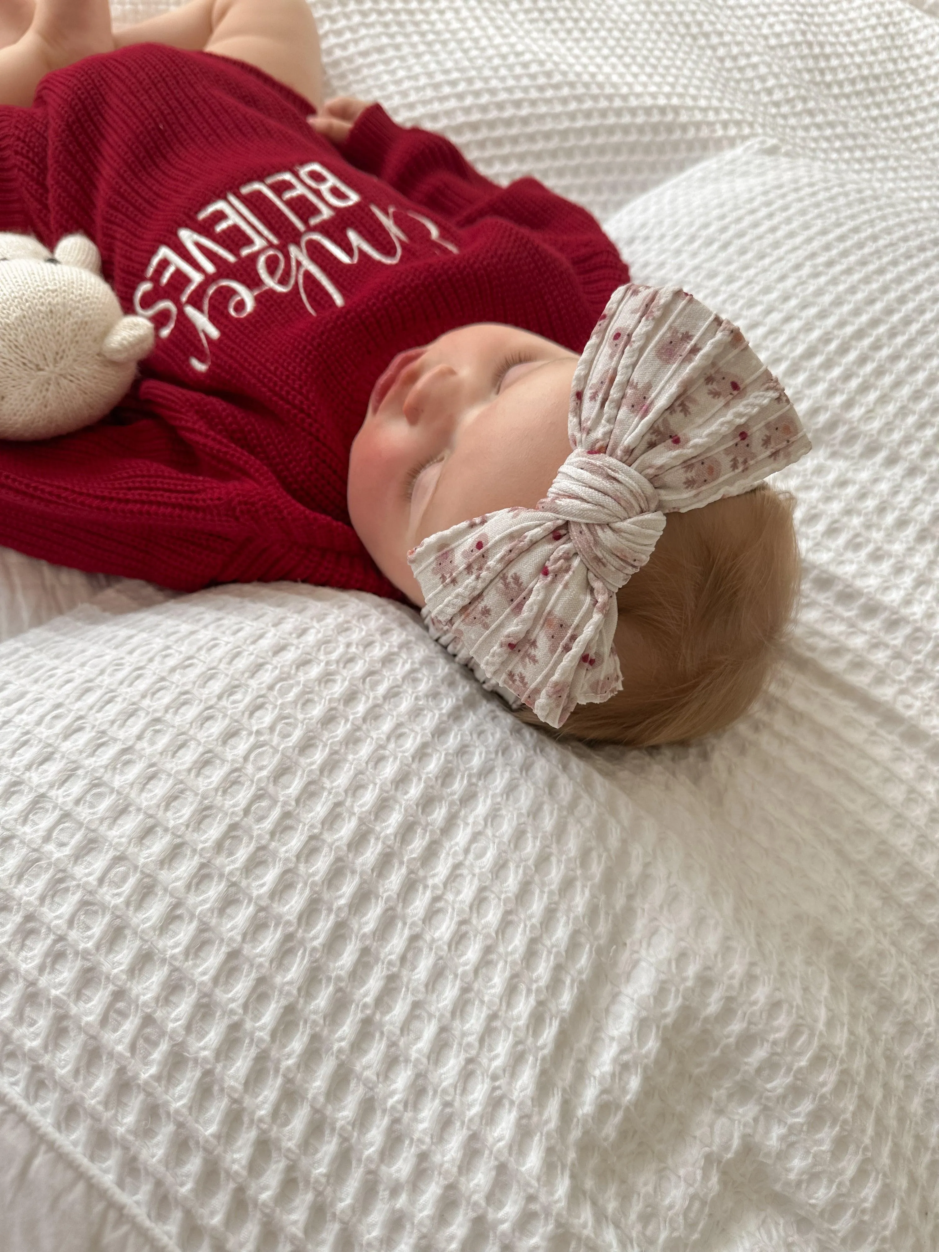 Neutral Reindeer Christmas Larger Bow Cable Knit Headband