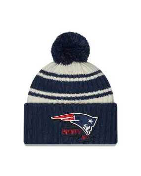 New England Patriots New Era 2022 Sideline - Sport Cuffed Pom Knit Hat - Cream/Navy