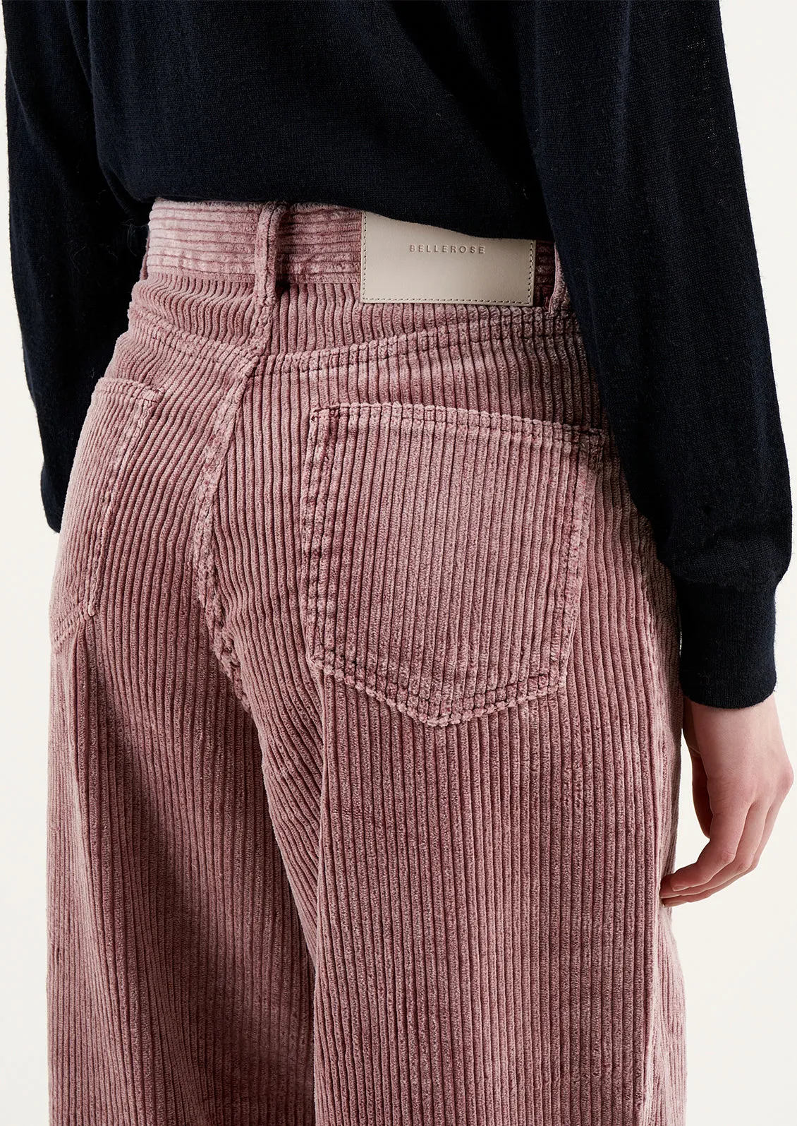 Parthe Corduroy Pants