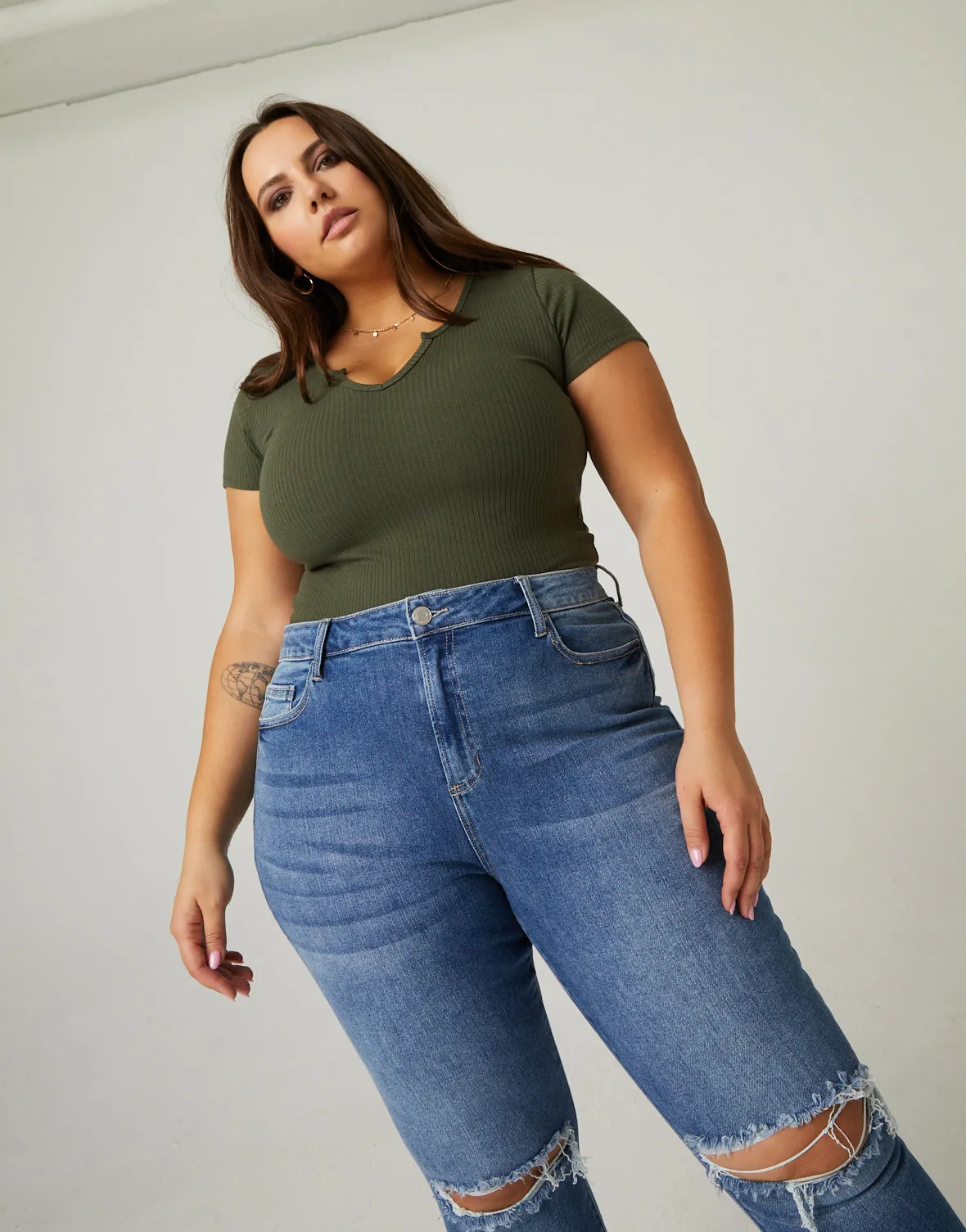 Plus Size V-Cut Ribbed Tee
