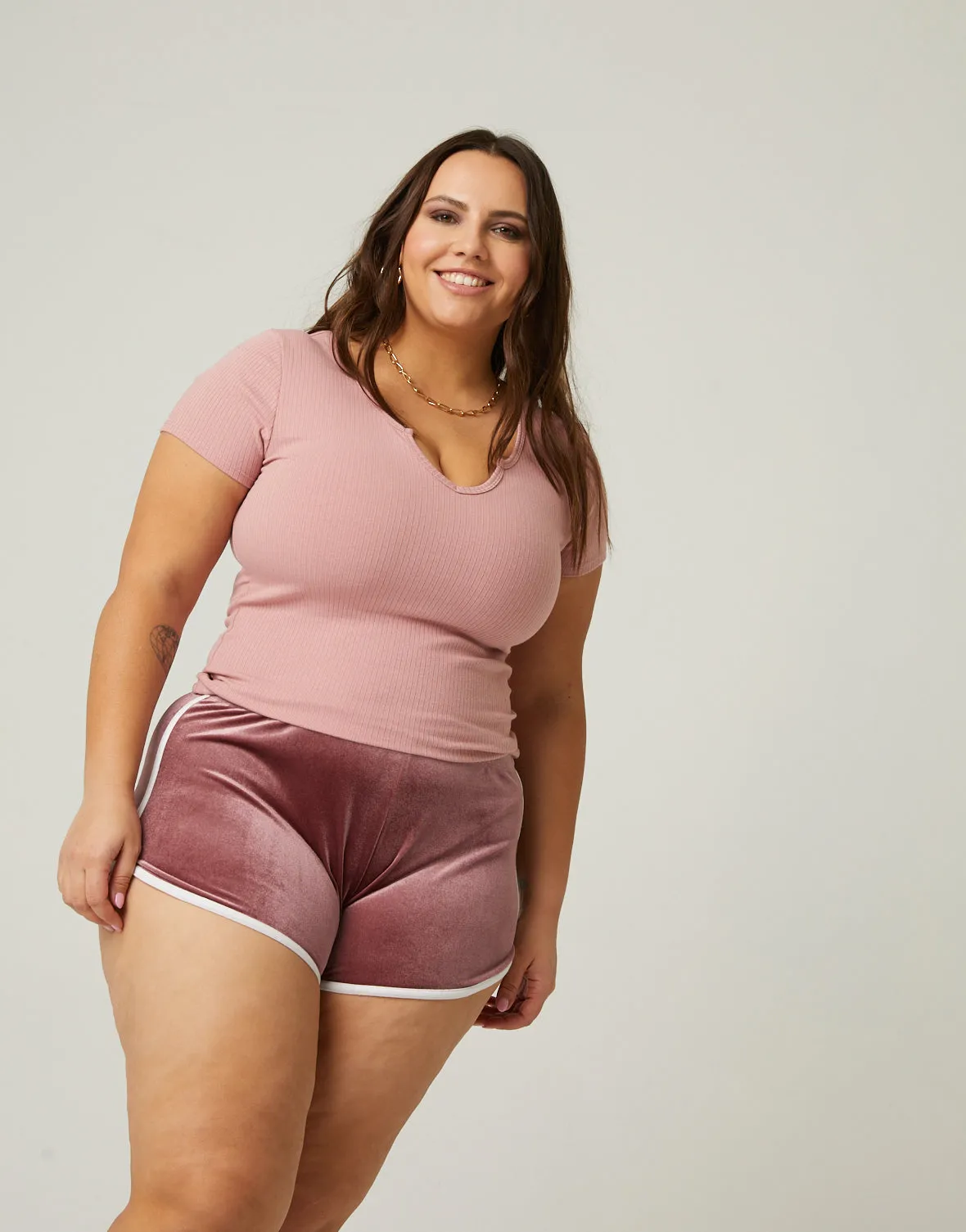 Plus Size V-Cut Ribbed Tee