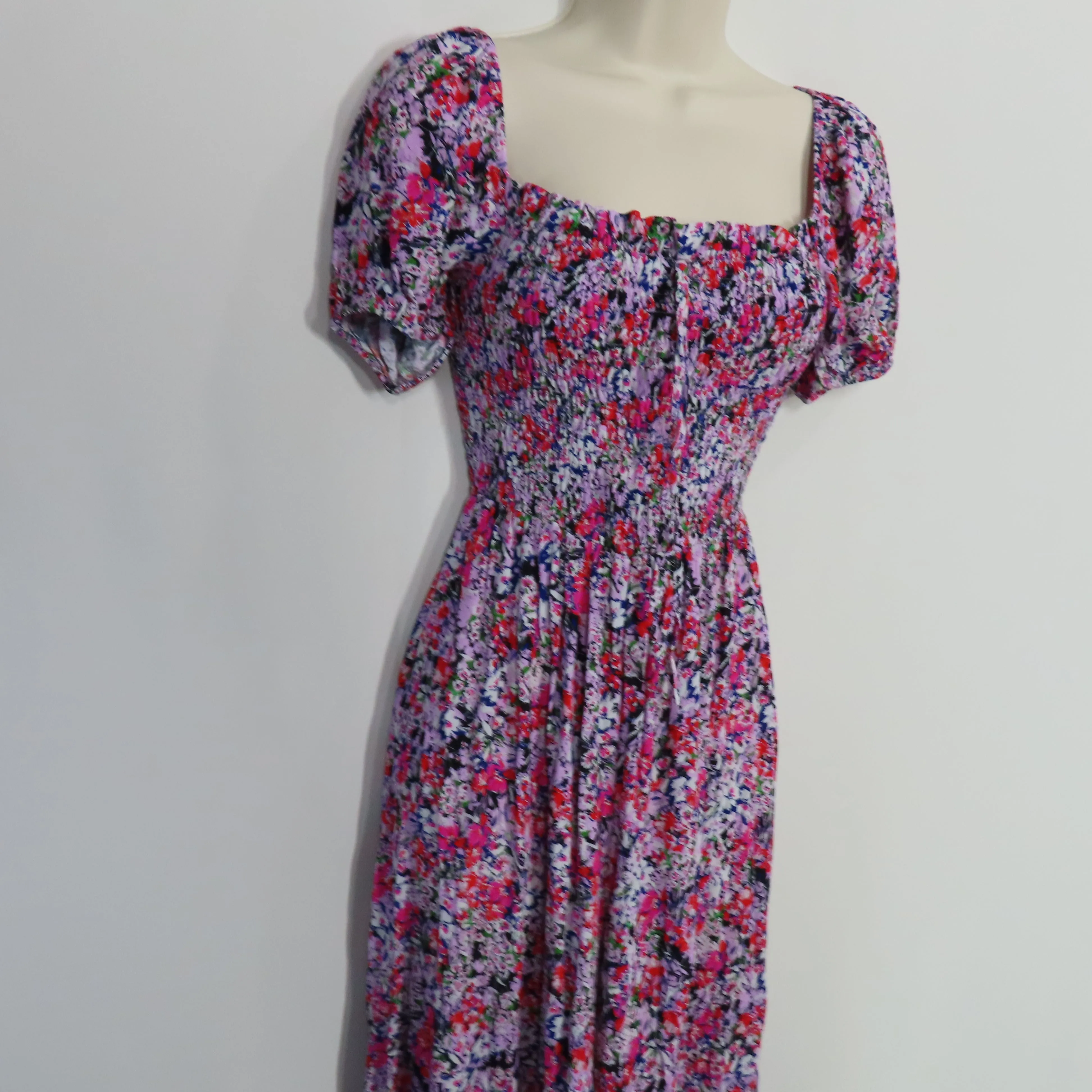 Yumi Kim Floral Smocked Lilac Camila Jumpsuit Short Puffy Sleeves Size Small