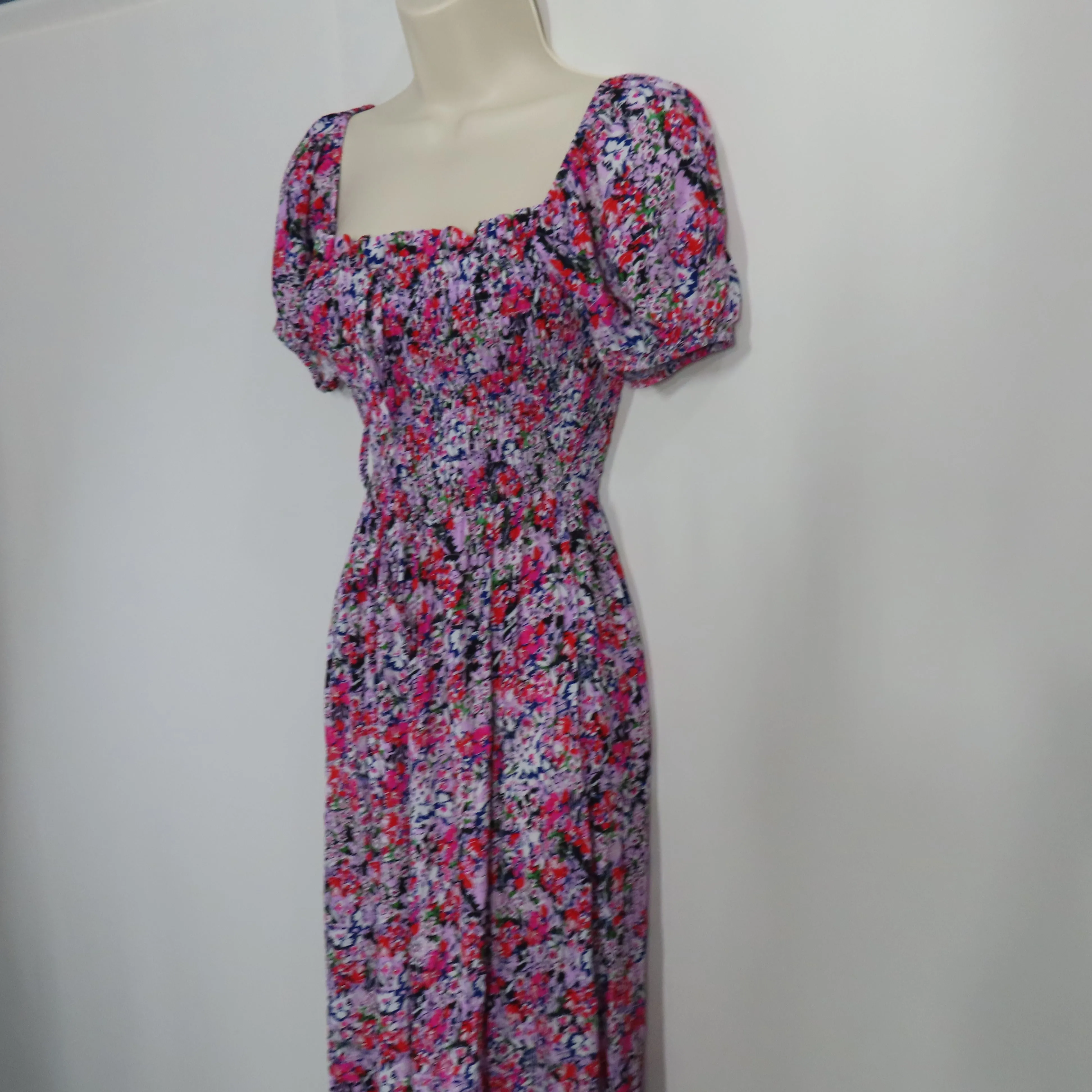Yumi Kim Floral Smocked Lilac Camila Jumpsuit Short Puffy Sleeves Size Small