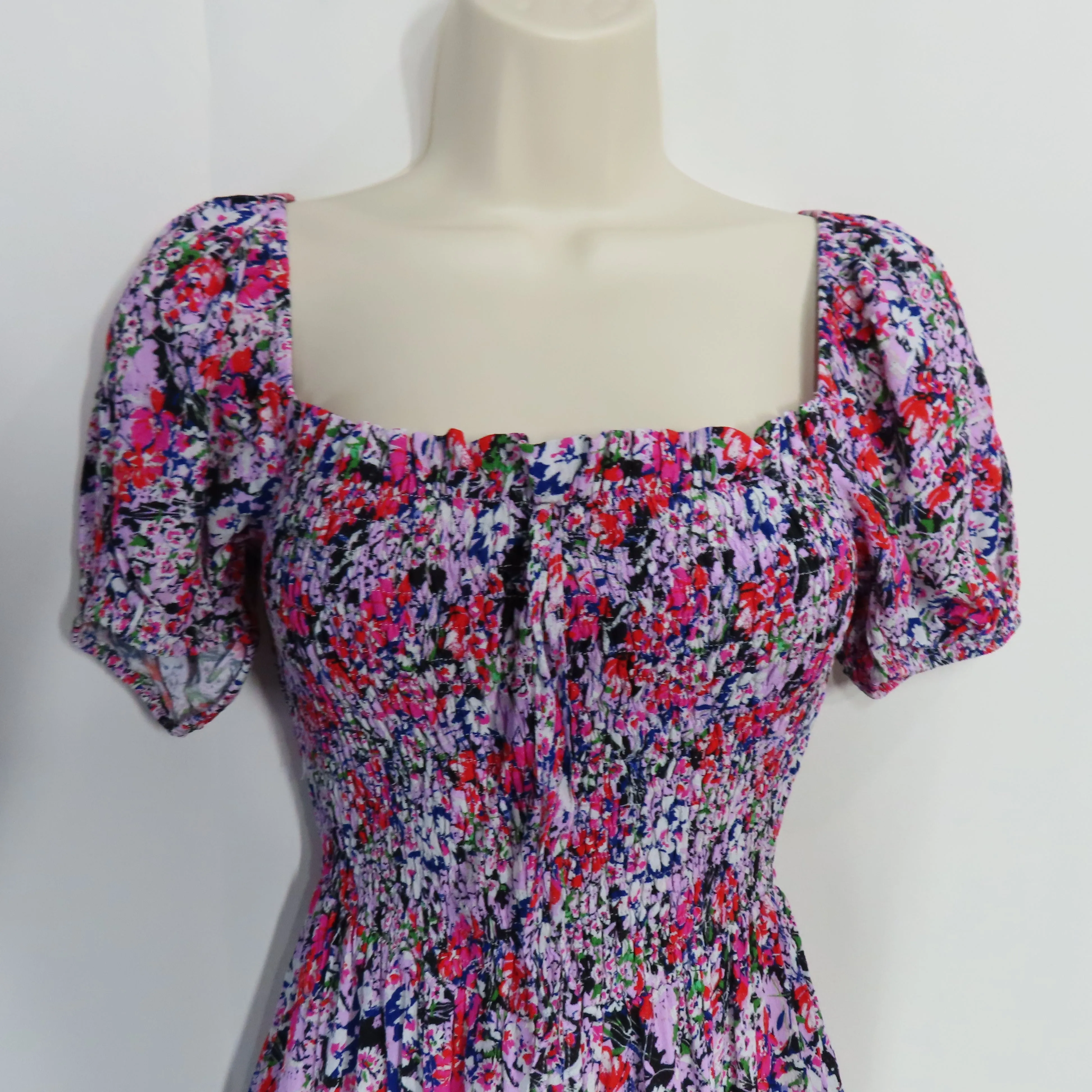 Yumi Kim Floral Smocked Lilac Camila Jumpsuit Short Puffy Sleeves Size Small