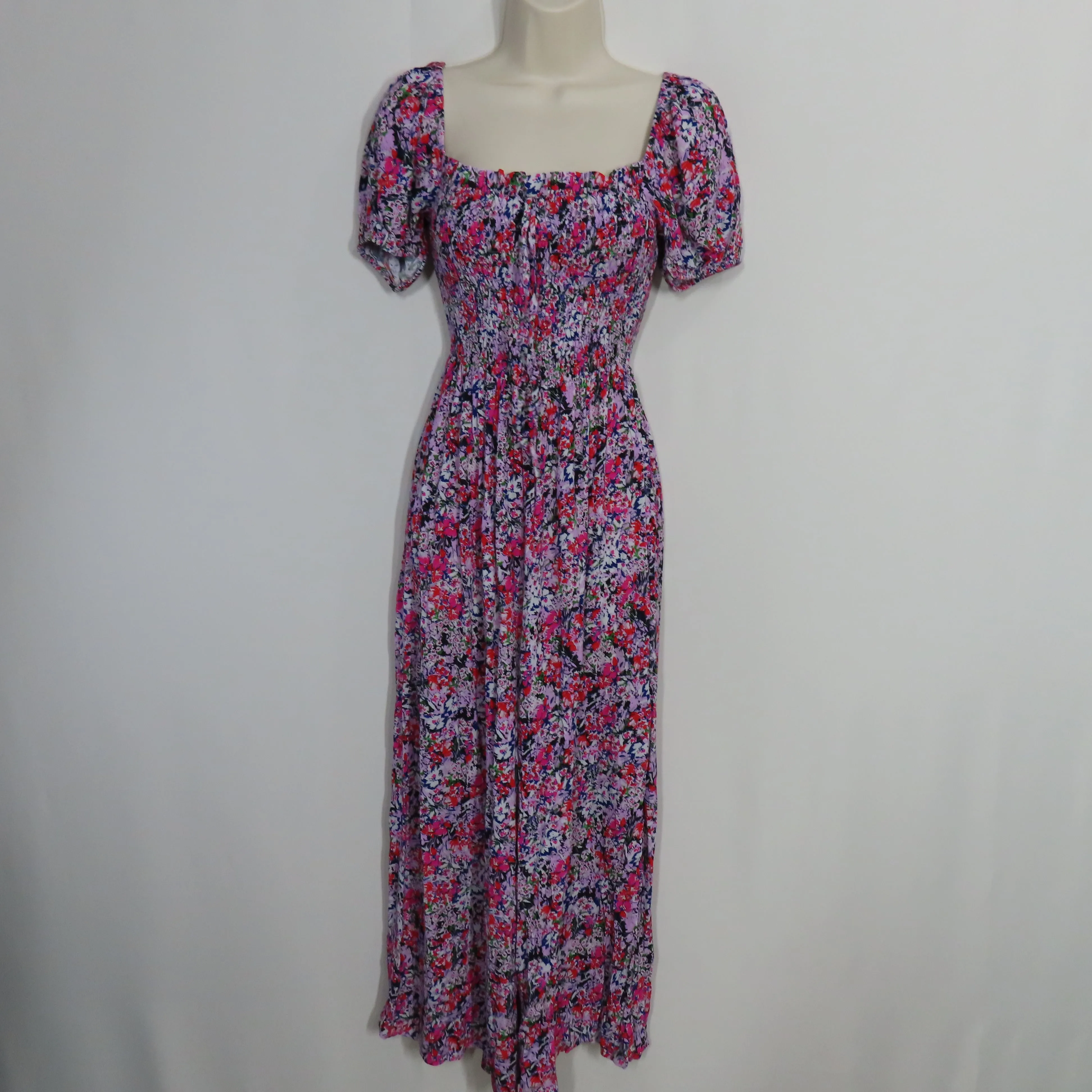Yumi Kim Floral Smocked Lilac Camila Jumpsuit Short Puffy Sleeves Size Small